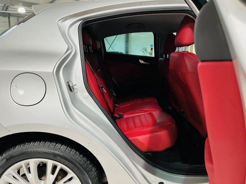 Photo 11 de l'offre de ALFA ROMEO GIULIETTA Série 2 1.6 JTDm 120 ch S&S Super à 12990€ chez Occasions Champenoises