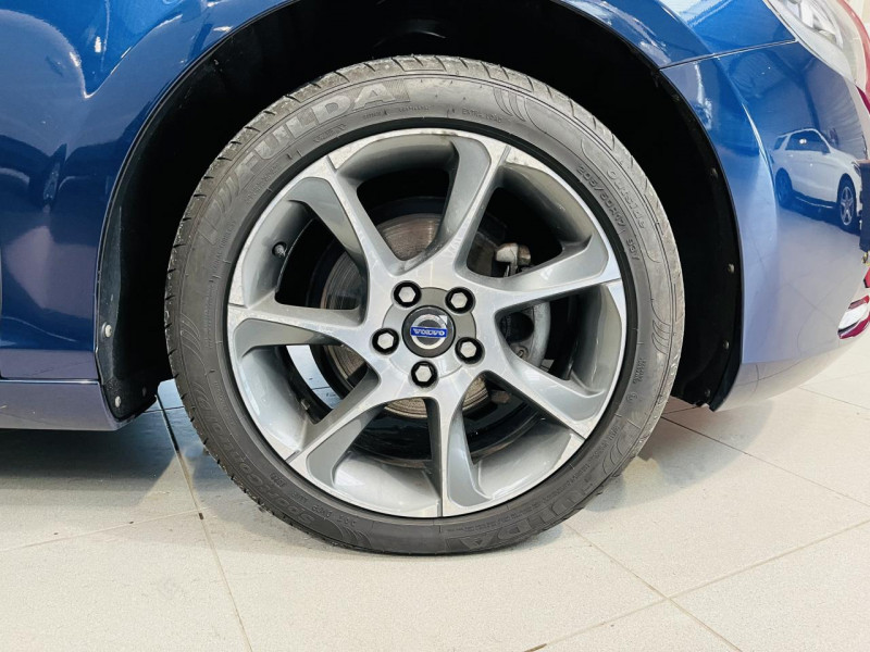 Photo 20 de l'offre de VOLVO V40 BUSINESS D2 115 Ocean Race à 13990€ chez Occasions Champenoises