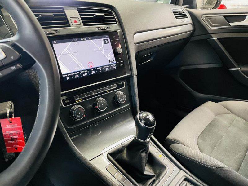 Photo 5 de l'offre de VOLKSWAGEN GOLF 1.4 TSI 125 BlueMotion Technology Confortline à 13990€ chez Occasions Champenoises