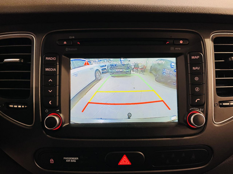 Photo 10 de l'offre de KIA CARENS 1.6 GDi 135 ch ISG Premium 7 Places à 12990€ chez Occasions Champenoises