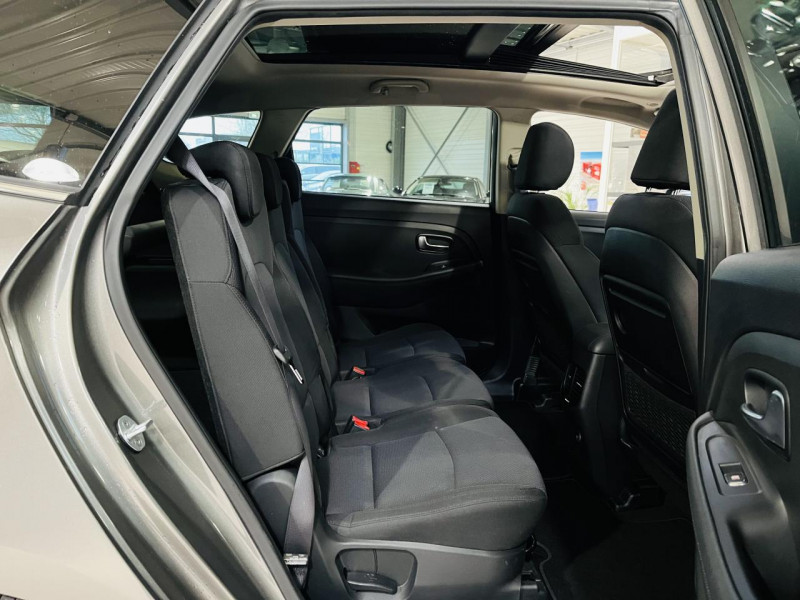 Photo 14 de l'offre de KIA CARENS 1.6 GDi 135 ch ISG Premium 7 Places à 12990€ chez Occasions Champenoises
