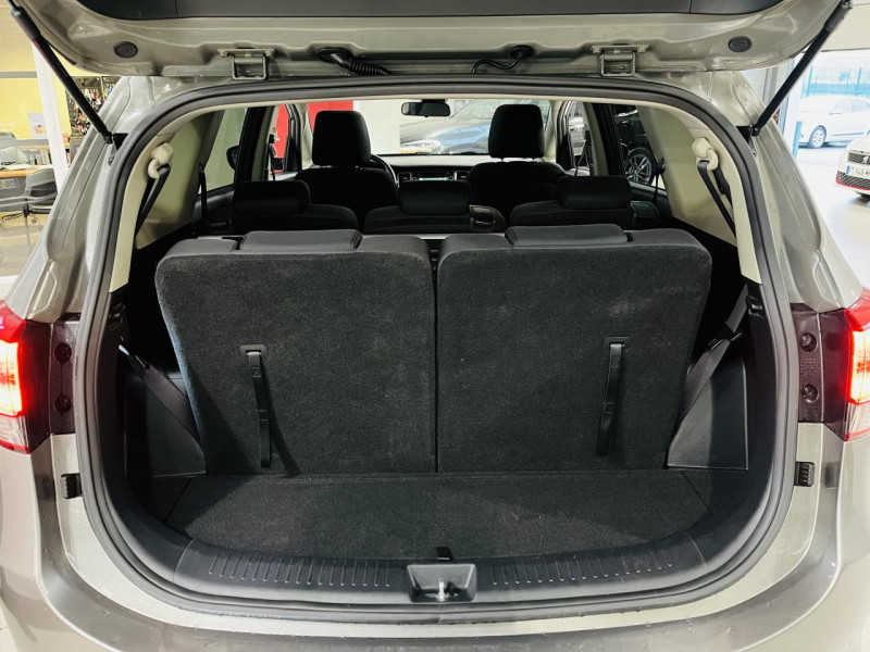 Photo 12 de l'offre de KIA CARENS 1.6 GDi 135 ch ISG Premium 7 Places à 12990€ chez Occasions Champenoises