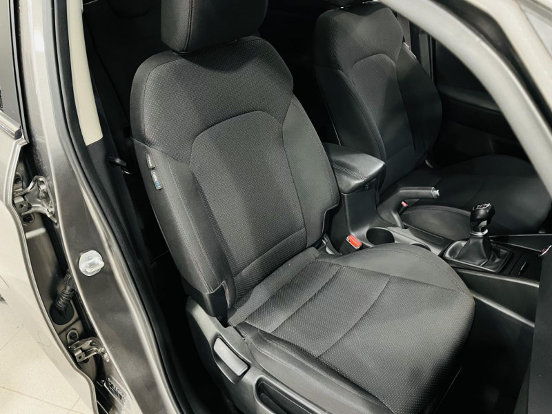 Photo 16 de l'offre de KIA CARENS 1.6 GDi 135 ch ISG Premium 7 Places à 12990€ chez Occasions Champenoises