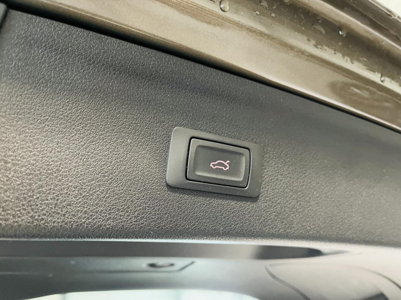 Photo 13 de l'offre de AUDI Q3  2.0 TDI 184 ch S tronic 7 Quattro Ambition Luxe à 20990€ chez Occasions Champenoises