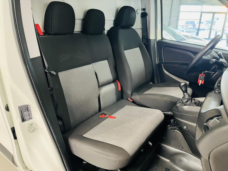 Photo 14 de l'offre de FIAT DOBLO  FT 1.3 MULTIJET 95 PACK PROFESSIONAL TRIO NAV à 7490€ chez Occasions Champenoises