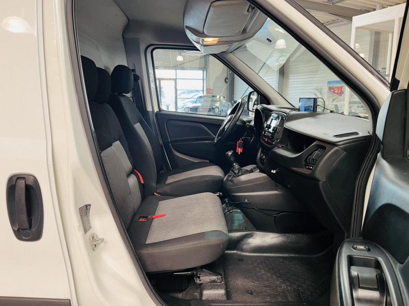 Photo 13 de l'offre de FIAT DOBLO  FT 1.3 MULTIJET 95 PACK PROFESSIONAL TRIO NAV à 7490€ chez Occasions Champenoises