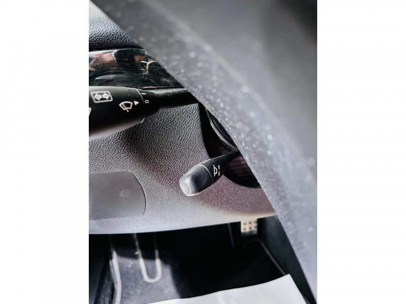 Photo 8 de l'offre de MERCEDES-BENZ SLK 350 V6 305ch 7G-Tronic à 17490€ chez Occasions Champenoises