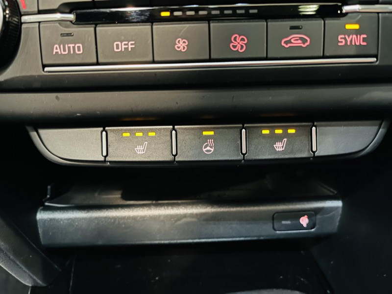 Photo 10 de l'offre de KIA PRO CEE D  1.6 T-GDi 204 ch ISG DCT7 GT à 22990€ chez Occasions Champenoises