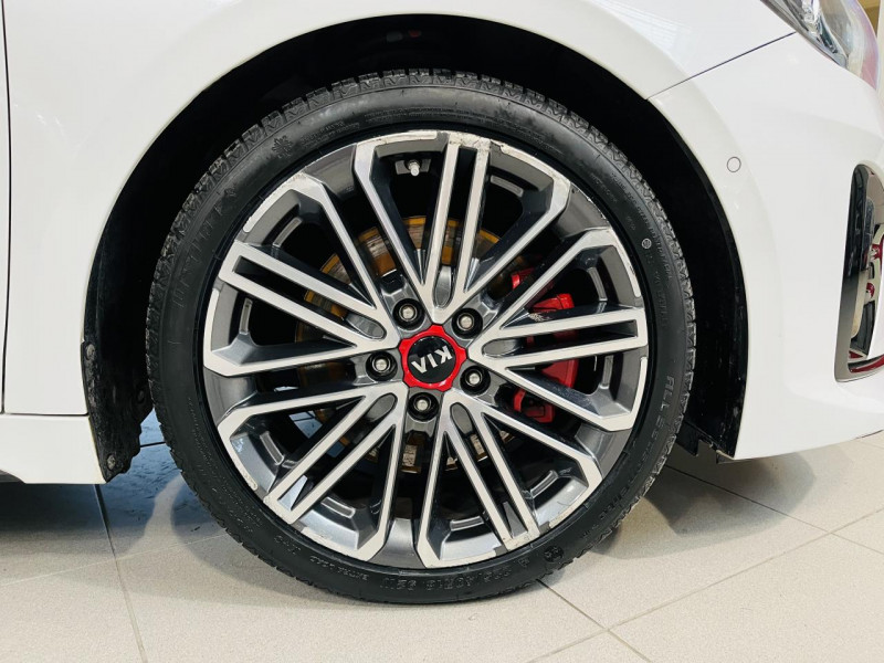 Photo 29 de l'offre de KIA PRO CEE D  1.6 T-GDi 204 ch ISG DCT7 GT à 22990€ chez Occasions Champenoises