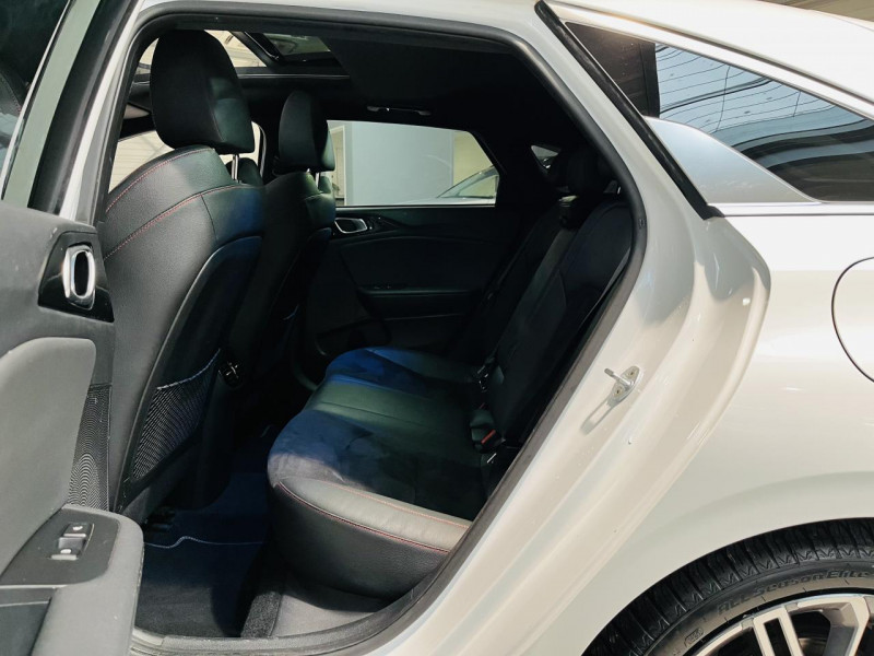 Photo 16 de l'offre de KIA PRO CEE D  1.6 T-GDi 204 ch ISG DCT7 GT à 22990€ chez Occasions Champenoises