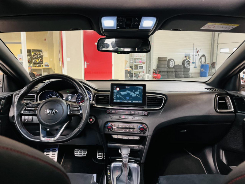 Photo 4 de l'offre de KIA PRO CEE D  1.6 T-GDi 204 ch ISG DCT7 GT à 22990€ chez Occasions Champenoises