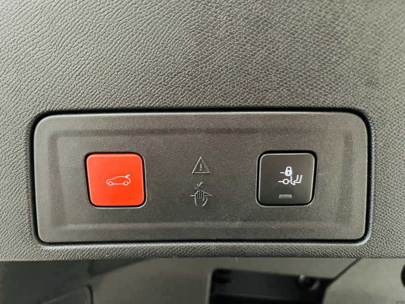 Photo 18 de l'offre de PEUGEOT 508 2.0 BlueHDi 177 EAT8 GT à 17990€ chez Occasions Champenoises