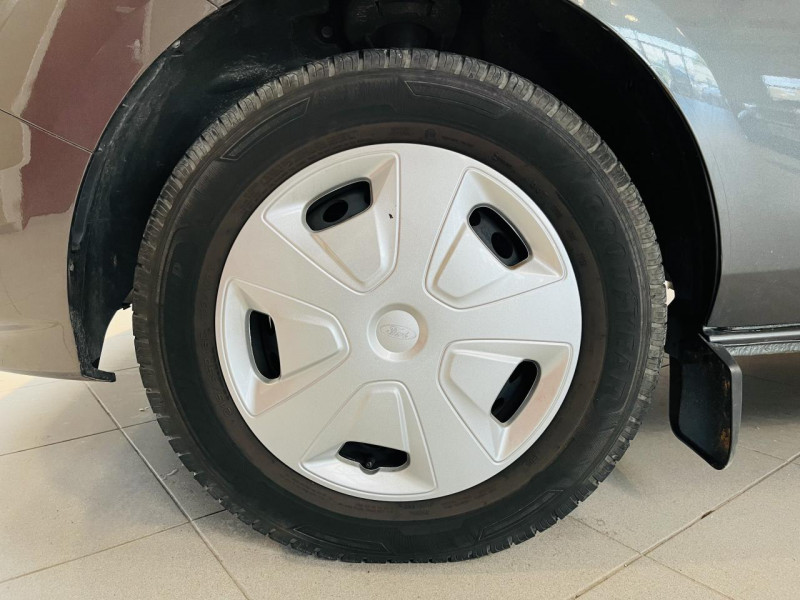 Photo 19 de l'offre de FORD TRANSIT CUSTOM KOMBI 320 L2H1 2.0 EcoBlue 130 Trend Business 9 places à 29990€ chez Occasions Champenoises