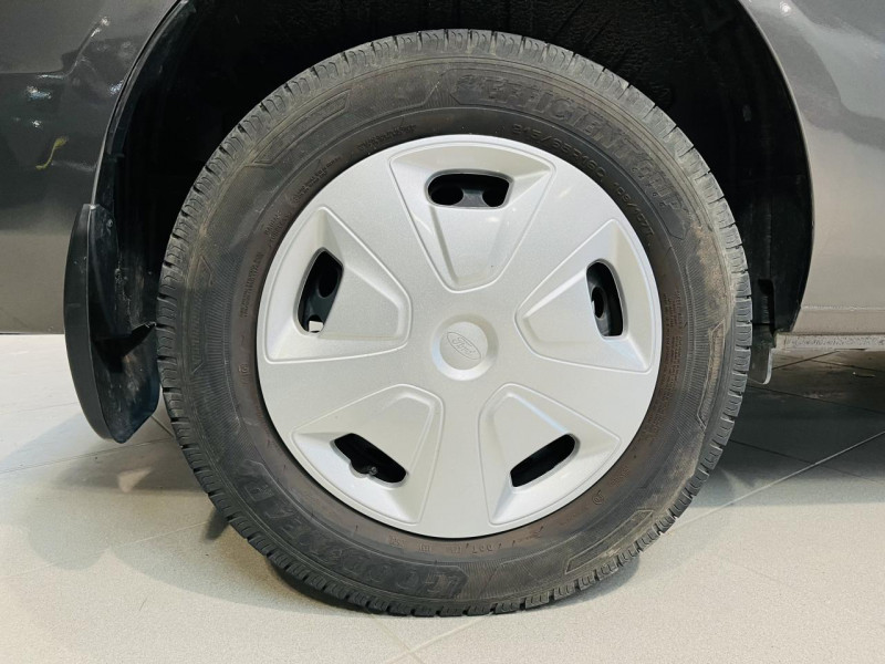 Photo 22 de l'offre de FORD TRANSIT CUSTOM KOMBI 320 L2H1 2.0 EcoBlue 130 Trend Business 9 places à 29990€ chez Occasions Champenoises