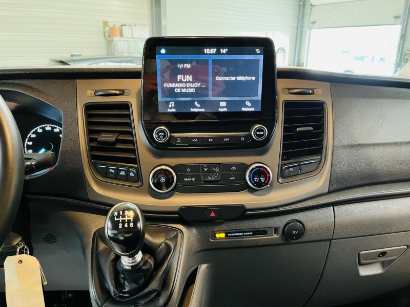 Photo 6 de l'offre de FORD TRANSIT CUSTOM KOMBI 320 L2H1 2.0 EcoBlue 130 Trend Business 9 places à 29990€ chez Occasions Champenoises