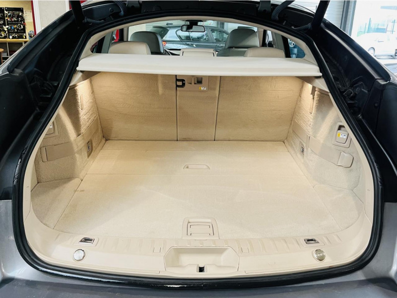Photo 13 de l'offre de BMW SERIE 5 GRAN TURISMO  520d 163 ch F07 Modern BVA 8 à 21990€ chez Occasions Champenoises
