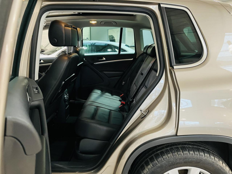 Photo 12 de l'offre de VOLKSWAGEN TIGUAN 1.4 TSI 160 BlueMotion Technology Sportline DSG6 à 17990€ chez Occasions Champenoises