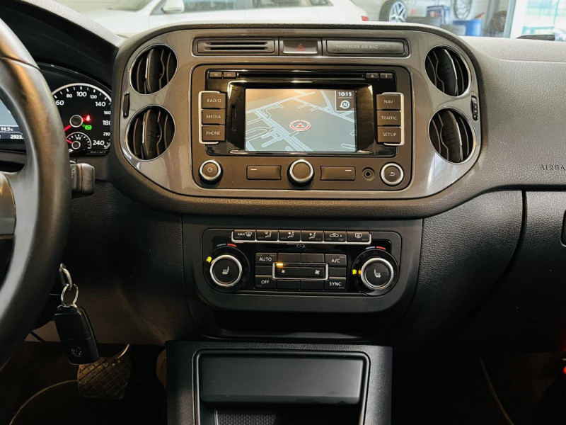 Photo 7 de l'offre de VOLKSWAGEN TIGUAN 1.4 TSI 160 BlueMotion Technology Sportline DSG6 à 17990€ chez Occasions Champenoises