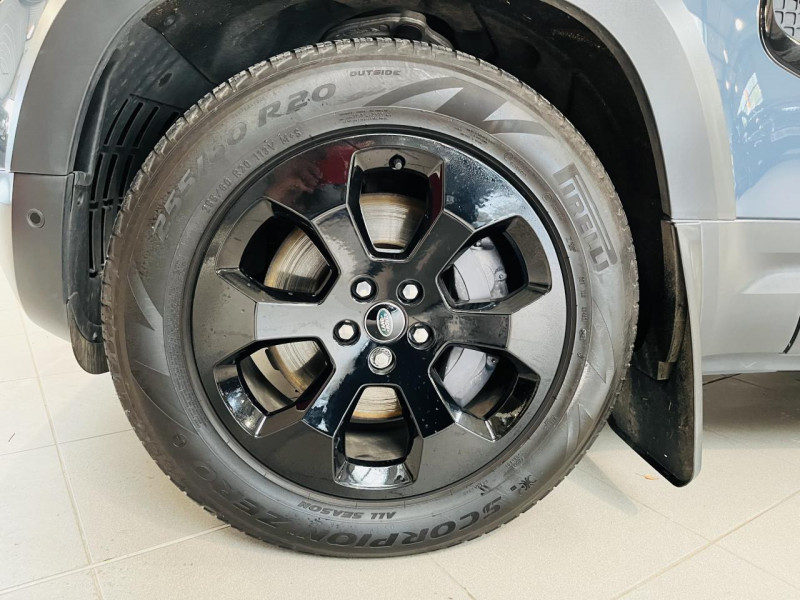 Photo 22 de l'offre de LAND-ROVER DEFENDER 110 P400e PHEV BVA8 S à 59990€ chez Occasions Champenoises