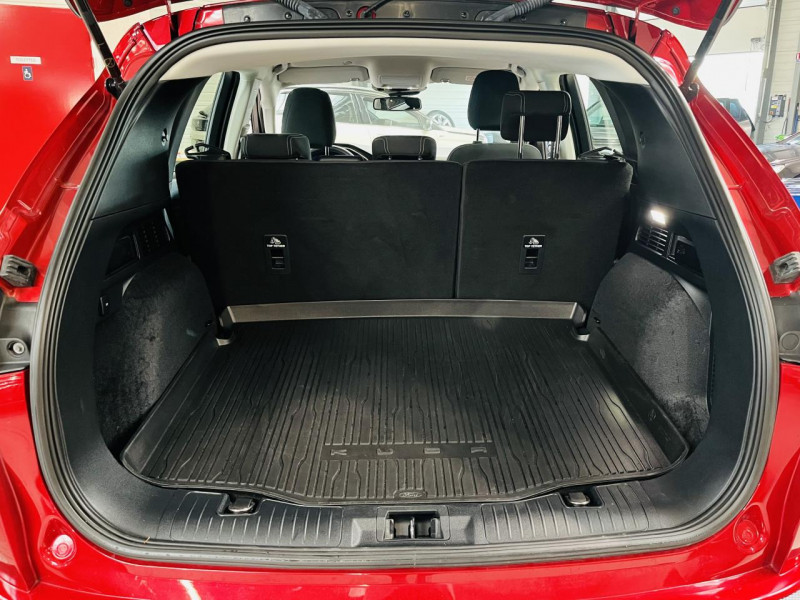 Photo 12 de l'offre de FORD KUGA 1.5 EcoBlue 120 S&S BVA8 Titanium à 17990€ chez Occasions Champenoises