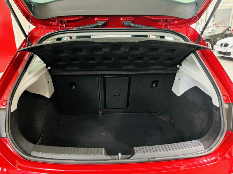 Photo 14 de l'offre de SEAT LEON 2.0 16V TDI CR - 150 Start & Stop - BV DSG 7  FR à 17990€ chez Occasions Champenoises