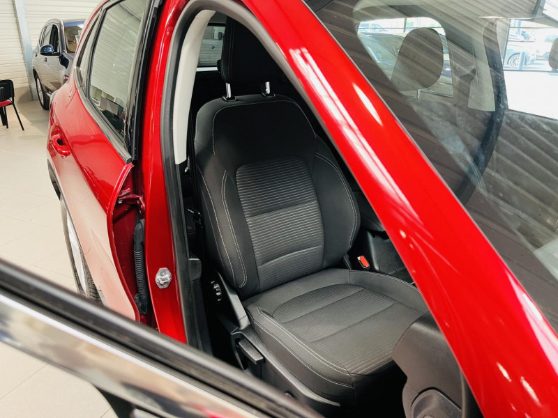 Photo 15 de l'offre de FORD KUGA 1.5 EcoBlue 120 S&S BVA8 Titanium à 17990€ chez Occasions Champenoises