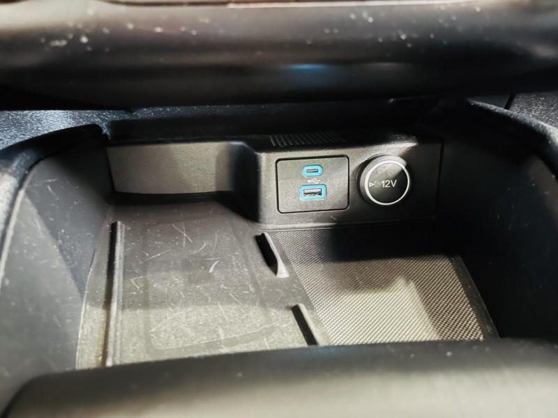 Photo 8 de l'offre de FORD KUGA 1.5 EcoBlue 120 S&S BVA8 Titanium à 17990€ chez Occasions Champenoises