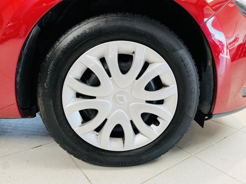 Photo 21 de l'offre de RENAULT CLIO Estate TCe 90 Energy Intens à 9990€ chez Occasions Champenoises