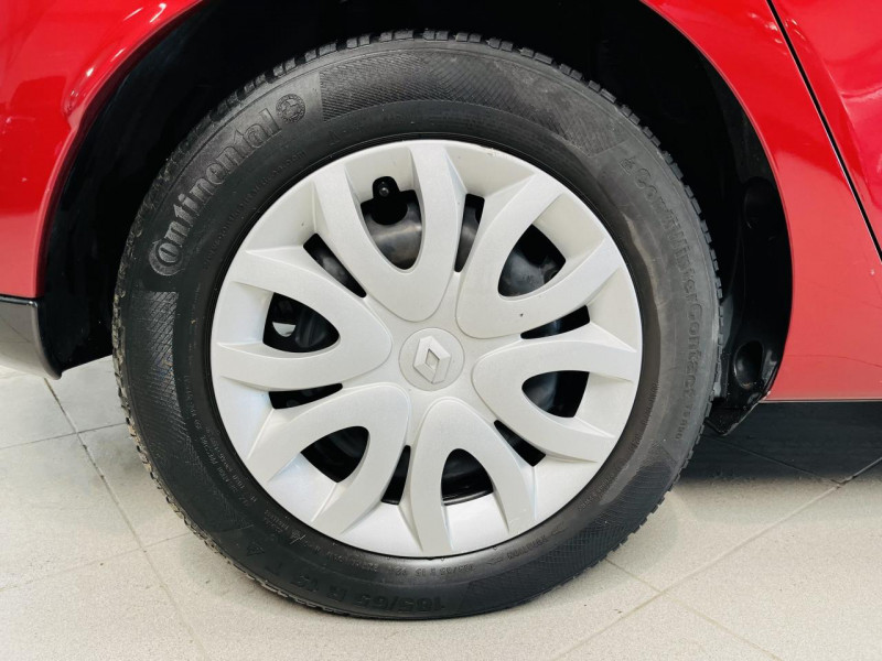 Photo 20 de l'offre de RENAULT CLIO Estate TCe 90 Energy Intens à 9990€ chez Occasions Champenoises