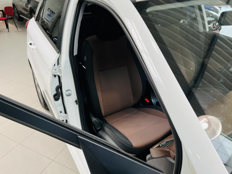 Photo 13 de l'offre de HYUNDAI i20 1.1 CRDi - 75  Intuitive à 8990€ chez Occasions Champenoises