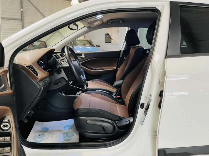 Photo 8 de l'offre de HYUNDAI i20 1.1 CRDi - 75  Intuitive à 8990€ chez Occasions Champenoises