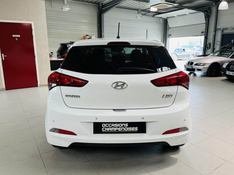 Photo 15 de l'offre de HYUNDAI i20 1.1 CRDi - 75  Intuitive à 8990€ chez Occasions Champenoises