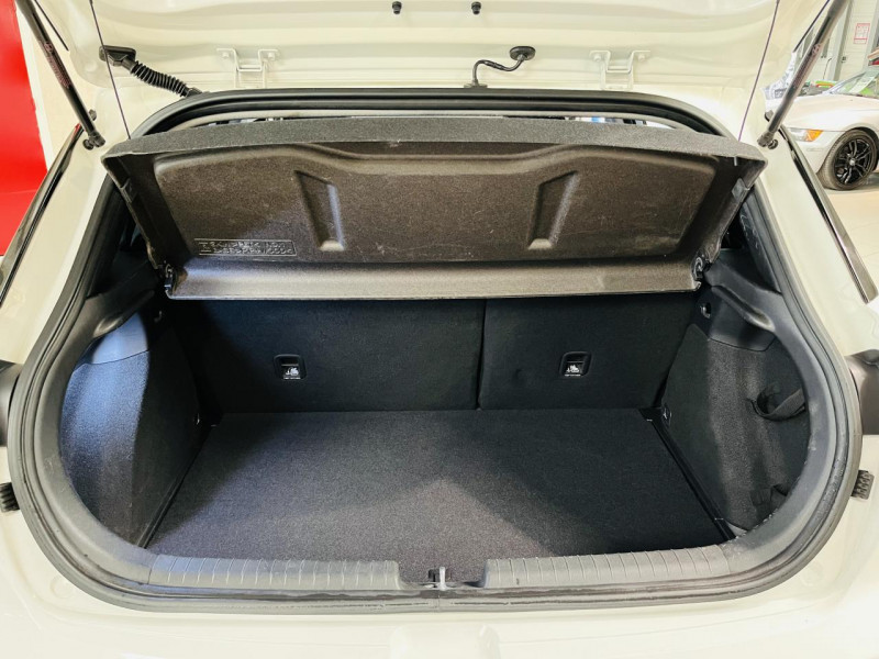 Photo 10 de l'offre de HYUNDAI i20 1.1 CRDi - 75  Intuitive à 8990€ chez Occasions Champenoises