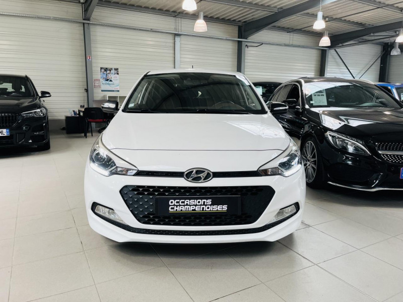 Photo 2 de l'offre de HYUNDAI i20 1.1 CRDi - 75  Intuitive à 8990€ chez Occasions Champenoises