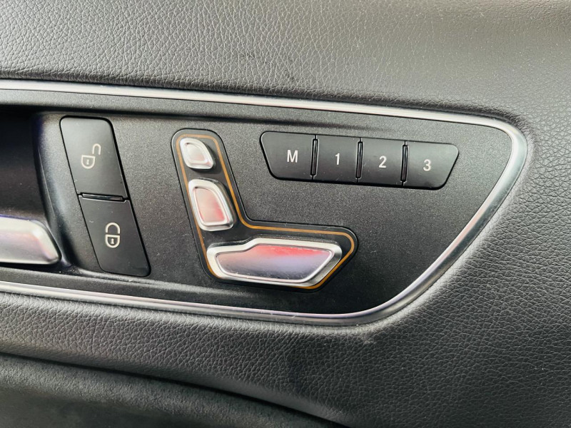 Photo 12 de l'offre de MERCEDES-BENZ GLA  220 d 7-G DCT Fascination à 22990€ chez Occasions Champenoises