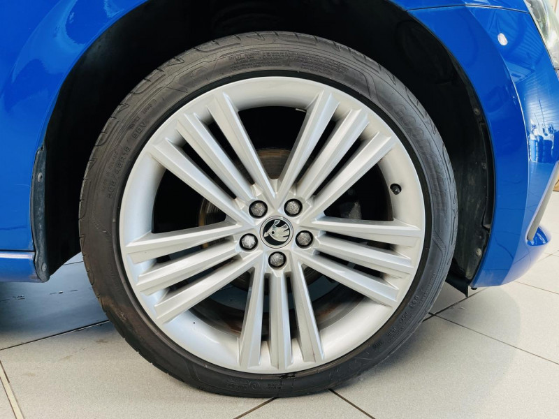 Photo 22 de l'offre de SKODA SCALA 1.5 TSI 150 ch DSG7 ACT Ambition à 15990€ chez Occasions Champenoises