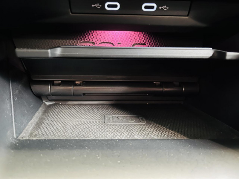 Photo 9 de l'offre de VOLKSWAGEN GOLF 2.0 TSI 245 DSG7 GTI à 26990€ chez Occasions Champenoises