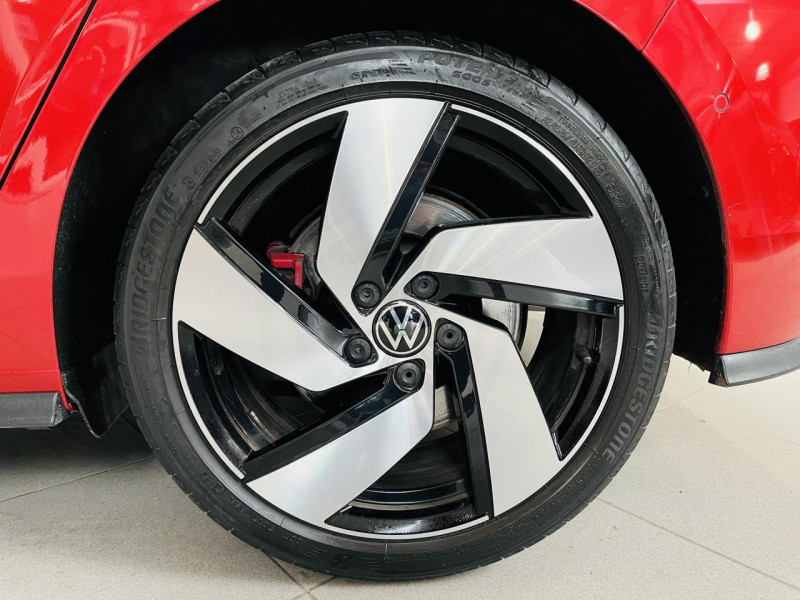 Photo 22 de l'offre de VOLKSWAGEN GOLF 2.0 TSI 245 DSG7 GTI à 26990€ chez Occasions Champenoises