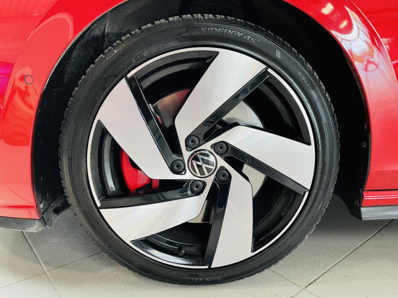 Photo 21 de l'offre de VOLKSWAGEN GOLF 2.0 TSI 245 DSG7 GTI à 26990€ chez Occasions Champenoises