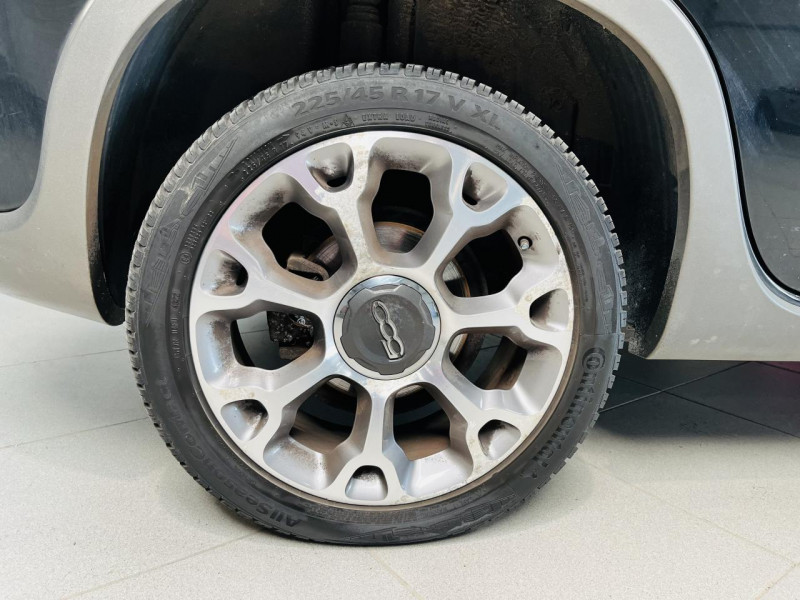 Photo 19 de l'offre de FIAT 500L  1.6 Multijet 16V 105 ch S/S Trekking à 9990€ chez Occasions Champenoises