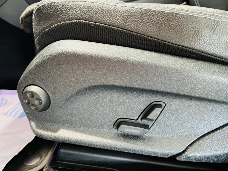 Photo 12 de l'offre de MERCEDES-BENZ CLASSE GLC 300 e Hybrid EQ Power AMG Line 4-Matic 9G-Tronic à 39990€ chez Occasions Champenoises