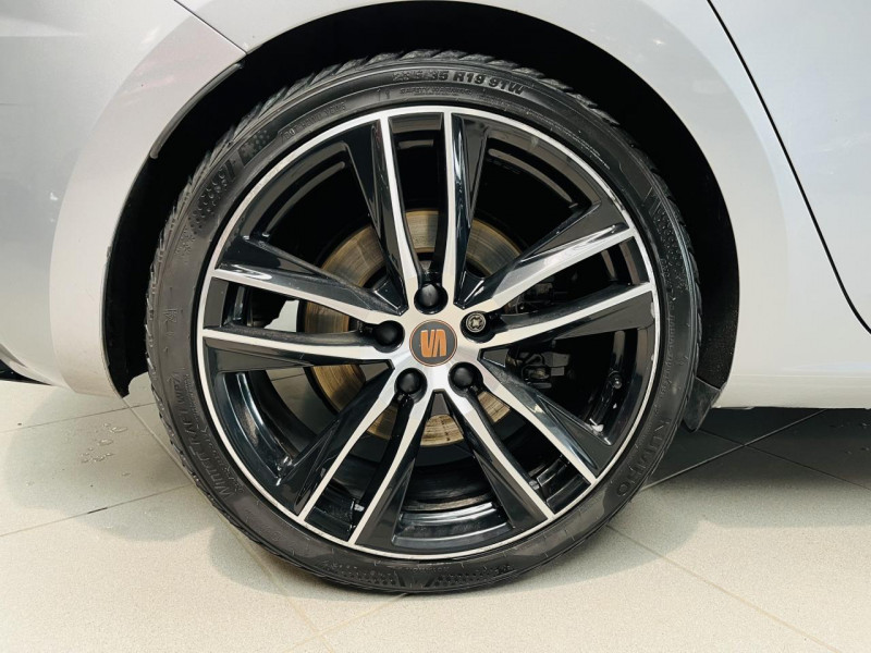 Photo 25 de l'offre de SEAT LEON 2.0 TSI 290 DSG7 Cupra à 25990€ chez Occasions Champenoises