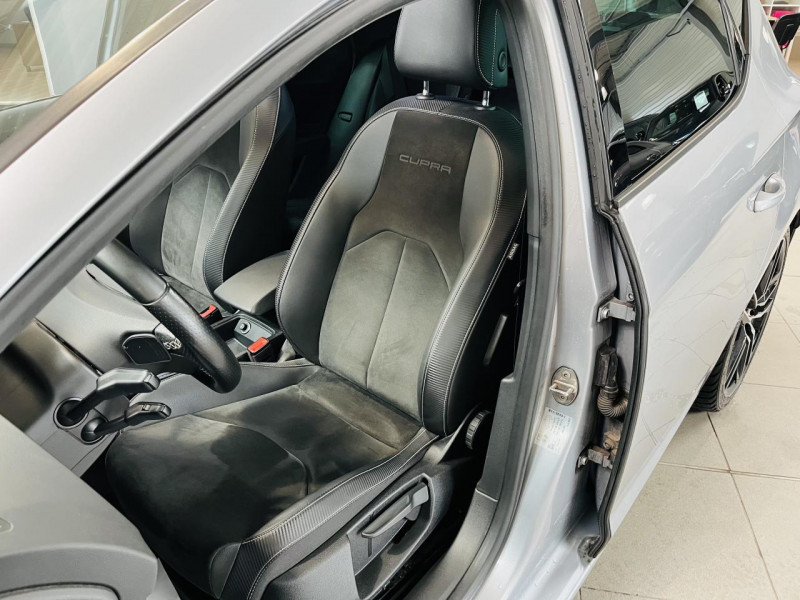 Photo 11 de l'offre de SEAT LEON 2.0 TSI 290 DSG7 Cupra à 25990€ chez Occasions Champenoises