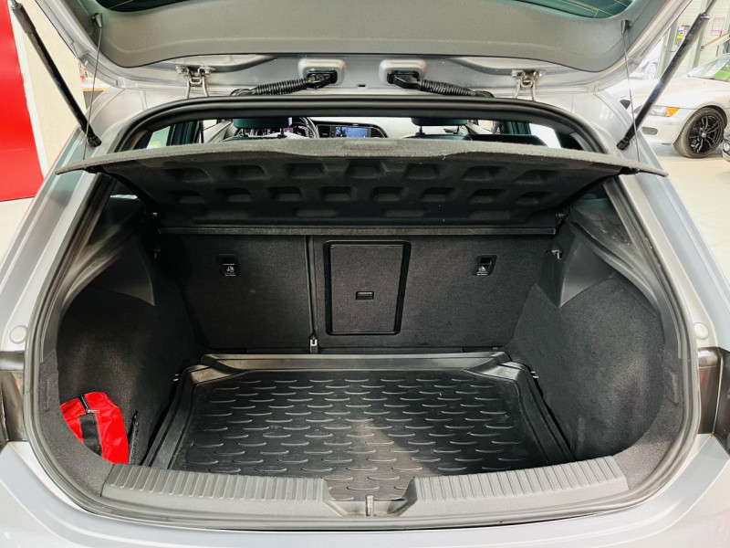 Photo 15 de l'offre de SEAT LEON 2.0 TSI 290 DSG7 Cupra à 25990€ chez Occasions Champenoises