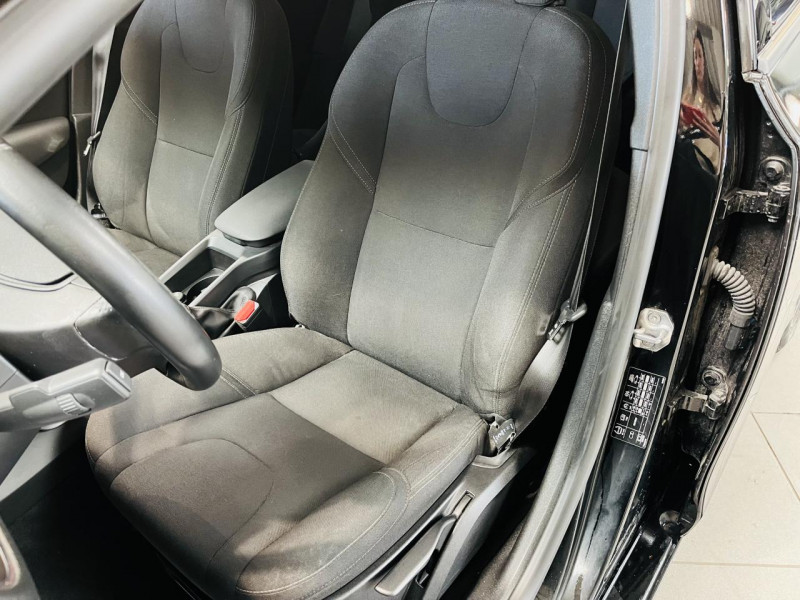 Photo 7 de l'offre de VOLVO V40 BUSINESS V40 T2 122 Momentum Business à 13990€ chez Occasions Champenoises