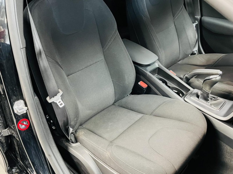 Photo 13 de l'offre de VOLVO V40 BUSINESS V40 T2 122 Momentum Business à 13990€ chez Occasions Champenoises