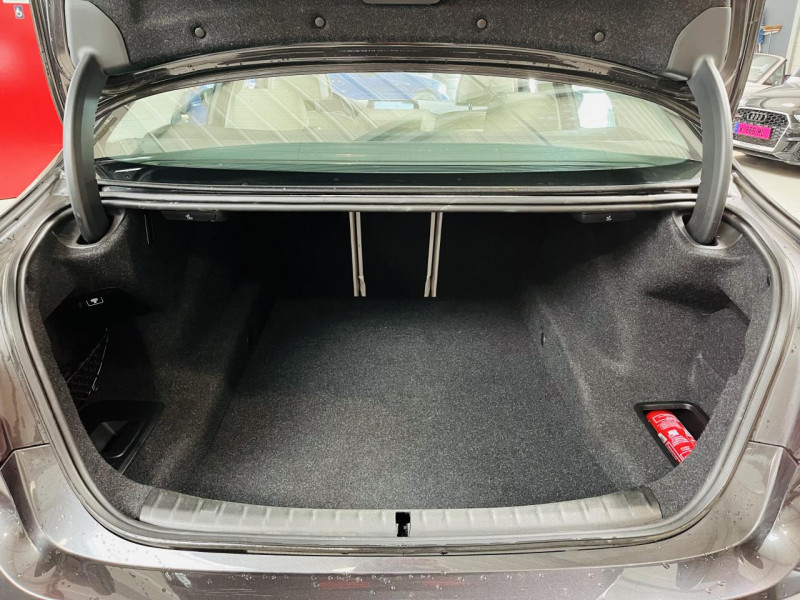 Photo 15 de l'offre de BMW SERIE 5  520d xDrive 190 ch BVA8 G30 Luxury à 24990€ chez Occasions Champenoises