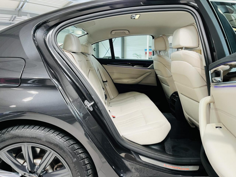 Photo 16 de l'offre de BMW SERIE 5  520d xDrive 190 ch BVA8 G30 Luxury à 24990€ chez Occasions Champenoises