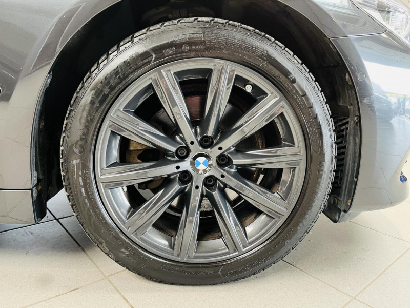 Photo 26 de l'offre de BMW SERIE 5  520d xDrive 190 ch BVA8 G30 Luxury à 24990€ chez Occasions Champenoises