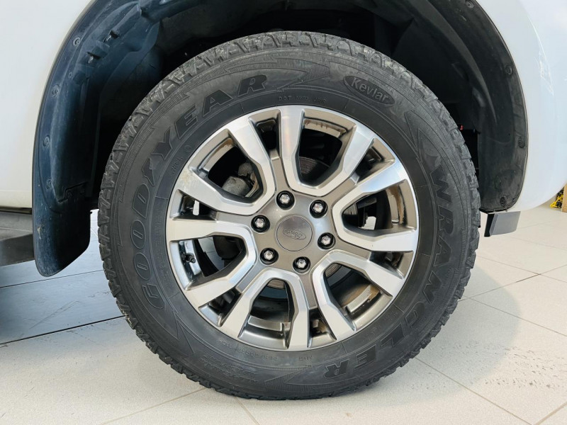 Photo 23 de l'offre de FORD RANGER Double Cabine 3.2 TDCi 200 4X4 BVA6 WILDTRAK à 27490€ chez Occasions Champenoises